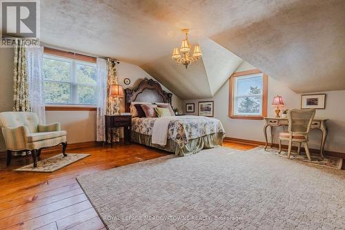 1258 Sodom Road, Hamilton, ON - Indoor Photo Showing Bedroom