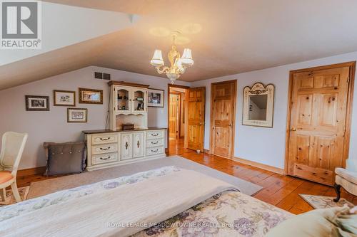 1258 Sodom Road, Hamilton, ON - Indoor Photo Showing Bedroom