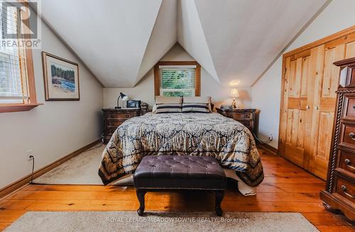 1258 Sodom Road, Hamilton, ON - Indoor Photo Showing Bedroom