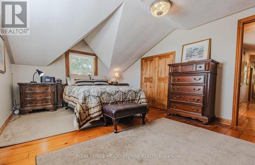 1258 Sodom Road, Hamilton, ON - Indoor Photo Showing Bedroom