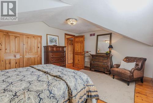 1258 Sodom Road, Hamilton, ON - Indoor Photo Showing Bedroom