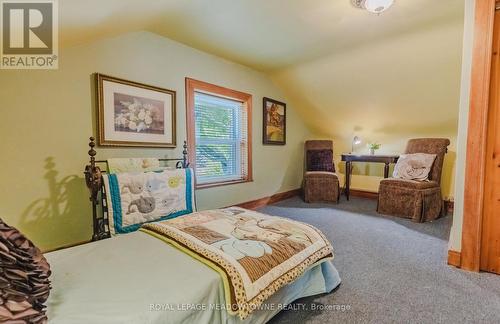 1258 Sodom Road, Hamilton, ON - Indoor Photo Showing Bedroom