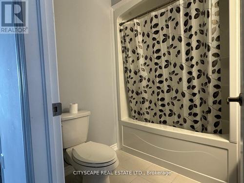 94 Mccabe Avenue, Welland, ON - Indoor Photo Showing Bathroom