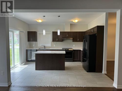 94 Mccabe Avenue, Welland, ON - Indoor Photo Showing Kitchen