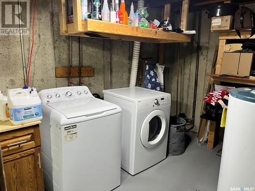 75 Morris Drive, Saskatoon, SK - Indoor Photo Showing Laundry Room