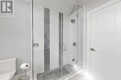 92 Holt Drive, New Tecumseth, ON - Indoor Photo Showing Bathroom