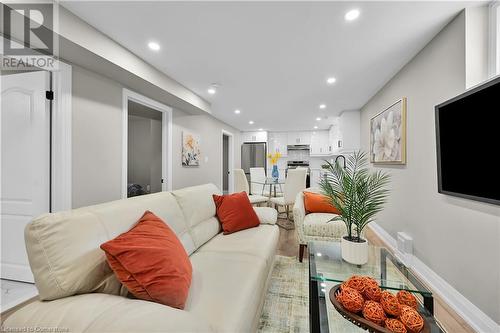 4 James Avenue, Stoney Creek, ON - Indoor Photo Showing Living Room