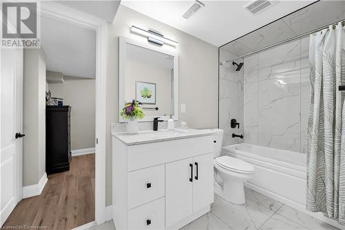 4 James Avenue, Stoney Creek, ON - Indoor Photo Showing Bathroom