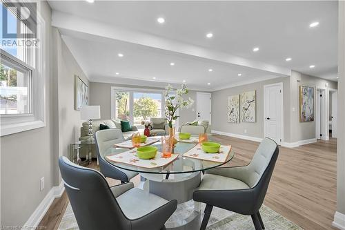 4 James Avenue, Stoney Creek, ON - Indoor Photo Showing Dining Room