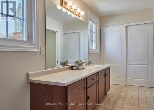 10 - 110 Mary Street W, Whitby (Downtown Whitby), ON - Indoor Photo Showing Bathroom