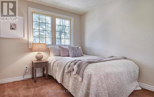 10 - 110 Mary Street W, Whitby (Downtown Whitby), ON - Indoor Photo Showing Bedroom