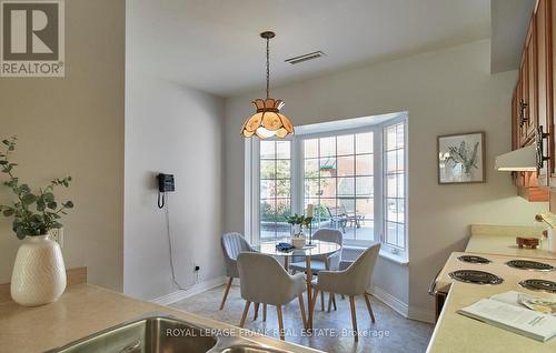 10 - 110 Mary Street W, Whitby (Downtown Whitby), ON - Indoor Photo Showing Dining Room