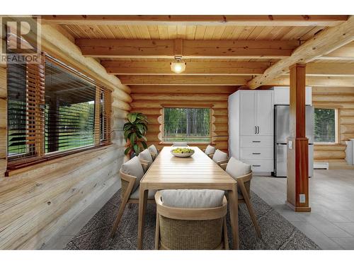 1729 Hoferkamp Road, Prince George, BC - Indoor Photo Showing Dining Room