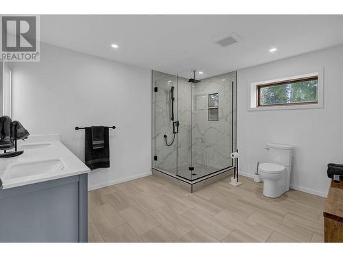 1729 Hoferkamp Road, Prince George, BC - Indoor Photo Showing Bathroom