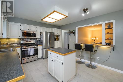 2998 Berwick Drive, Prince George, BC - Indoor Photo Showing Kitchen