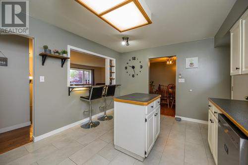 2998 Berwick Drive, Prince George, BC - Indoor Photo Showing Kitchen