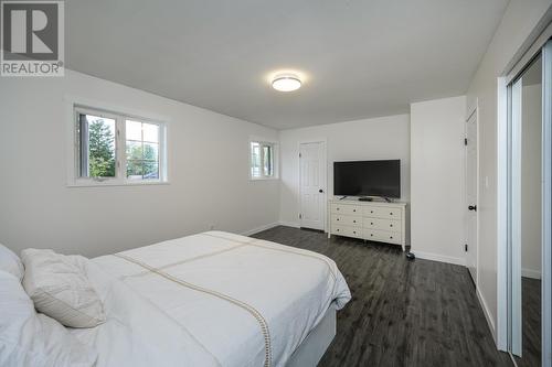 2998 Berwick Drive, Prince George, BC - Indoor Photo Showing Bedroom