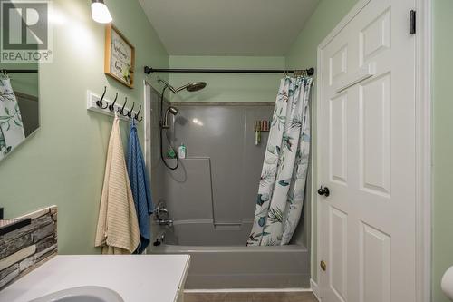 2998 Berwick Drive, Prince George, BC - Indoor Photo Showing Bathroom