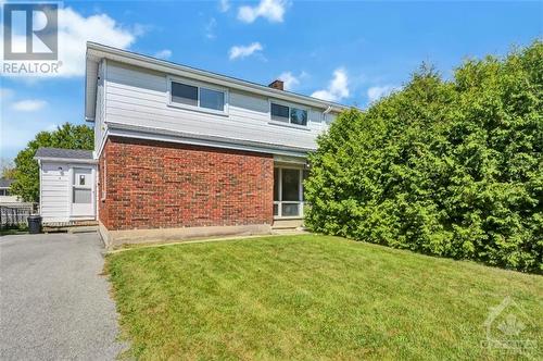 7 Bowhill Avenue, Ottawa, ON - Outdoor