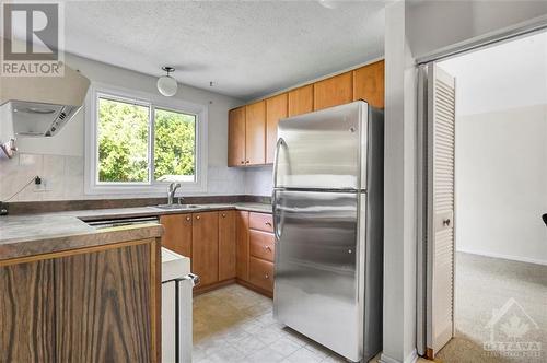 7 Bowhill Avenue, Ottawa, ON - Indoor Photo Showing Kitchen