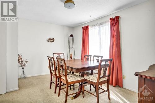 7 Bowhill Avenue, Ottawa, ON - Indoor Photo Showing Dining Room