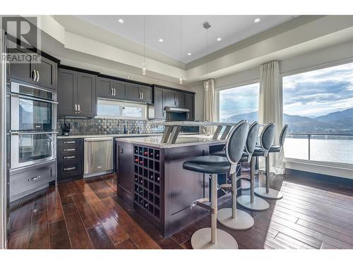 174 Vintage Boulevard, Okanagan Falls, BC - Indoor Photo Showing Kitchen With Upgraded Kitchen