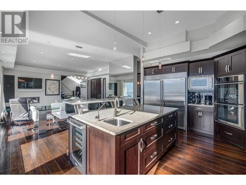 174 Vintage Boulevard, Okanagan Falls, BC - Indoor Photo Showing Kitchen With Double Sink With Upgraded Kitchen