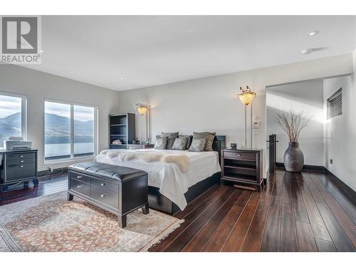 174 Vintage Boulevard, Okanagan Falls, BC - Indoor Photo Showing Bedroom