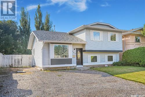 463 Konihowski Road, Saskatoon, SK - Outdoor With Facade