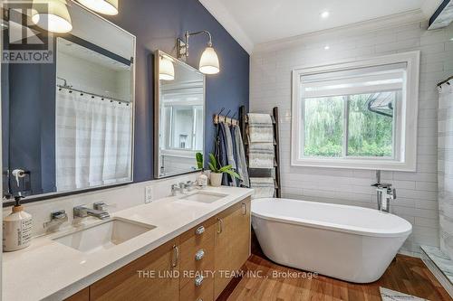 2749 13Th Line, Bradford West Gwillimbury, ON - Indoor Photo Showing Bathroom