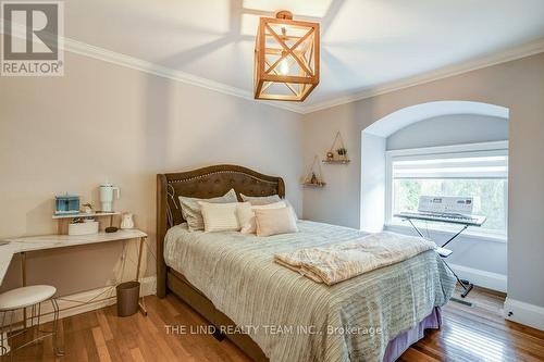 2749 13Th Line, Bradford West Gwillimbury, ON - Indoor Photo Showing Bedroom