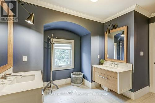 2749 13Th Line, Bradford West Gwillimbury, ON - Indoor Photo Showing Bathroom