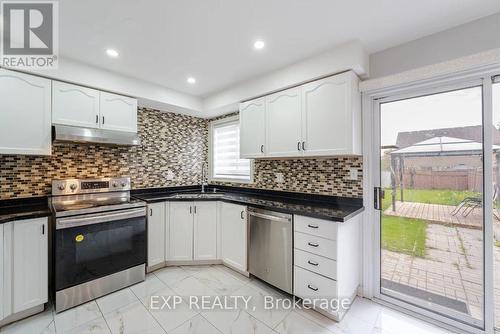 53 Pressed Brick Drive, Brampton, ON - Indoor Photo Showing Kitchen