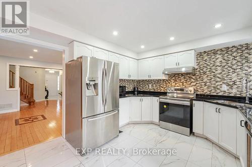 53 Pressed Brick Drive, Brampton, ON - Indoor Photo Showing Kitchen With Upgraded Kitchen