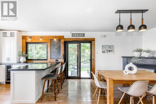 136 Hamlet Road, Blue Mountains, ON - Indoor Photo Showing Dining Room