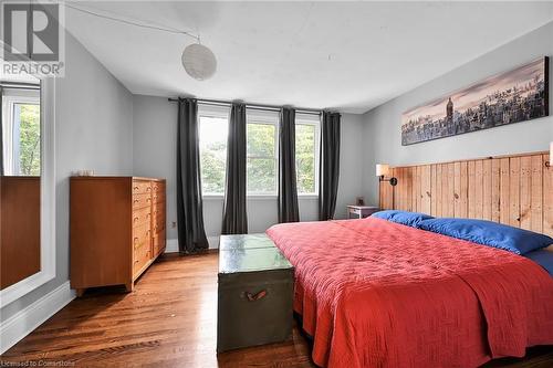 54 Barnesdale Avenue S, Hamilton, ON - Indoor Photo Showing Bedroom