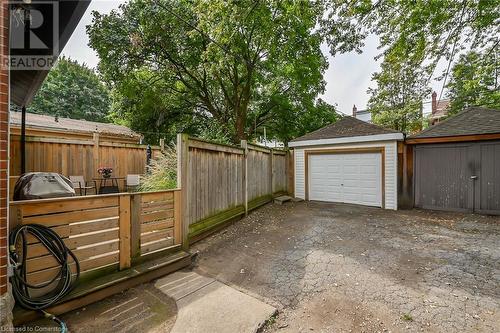 54 Barnesdale Avenue S, Hamilton, ON - Outdoor