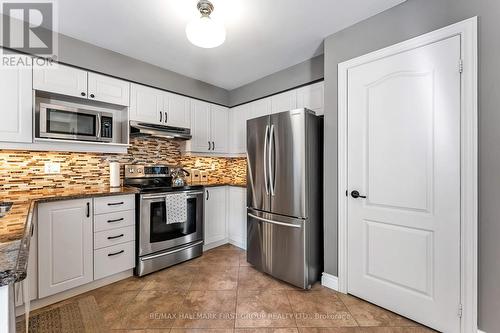 6 Redvers Street, Whitby (Williamsburg), ON - Indoor Photo Showing Kitchen