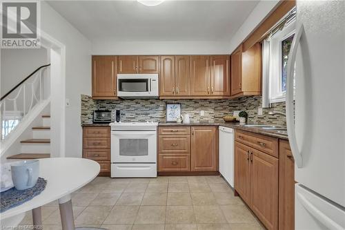 335 Meadowhill Road, Burlington, ON - Indoor Photo Showing Kitchen With Double Sink