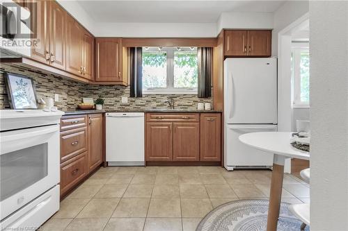 335 Meadowhill Road, Burlington, ON - Indoor Photo Showing Kitchen