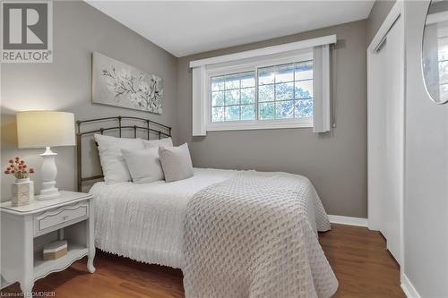 335 Meadowhill Road, Burlington, ON - Indoor Photo Showing Bedroom