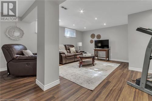 335 Meadowhill Road, Burlington, ON - Indoor