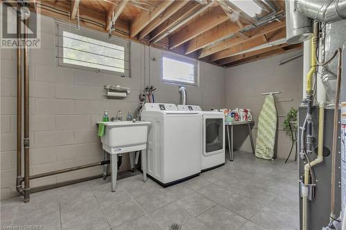 335 Meadowhill Road, Burlington, ON - Indoor Photo Showing Laundry Room