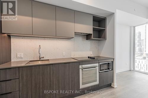 2012 - 82 Dalhousie Street, Toronto, ON - Indoor Photo Showing Kitchen