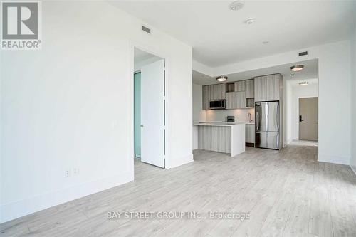 1022 - 118 Merchants' Wharf Avenue, Toronto, ON - Indoor Photo Showing Kitchen