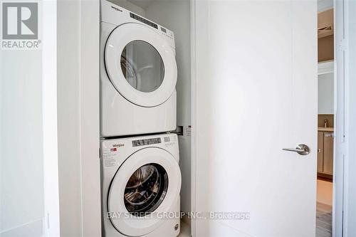 1022 - 118 Merchants' Wharf Avenue, Toronto, ON - Indoor Photo Showing Laundry Room