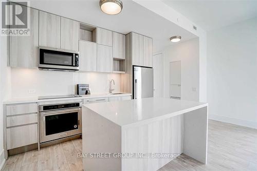 1022 - 118 Merchants' Wharf Avenue, Toronto, ON - Indoor Photo Showing Kitchen