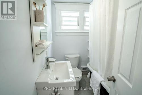 27 Wanstead Avenue, Toronto, ON - Indoor Photo Showing Bathroom