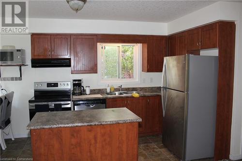 867 Laurelwood Drive, Waterloo, ON - Indoor Photo Showing Kitchen With Double Sink