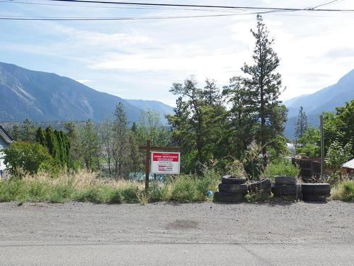 456 & 452 Victoria Street, Lillooet, BC 